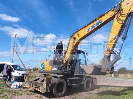 Техническое обслуживание экскаватора XCMG XE180WD - 3